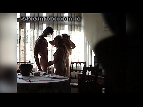 ❤️ L'amichi sessu invitanu un omu gigante è un trio cun ellu ️❌ Video cazzo  à porn co.redpornpictures.ru