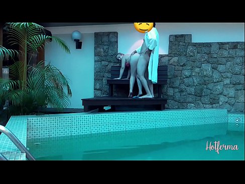 ❤️ Boss invita a cameriera à a piscina, ma ùn pudia resiste à un caldu ️❌ Video cazzo  à porn co.redpornpictures.ru