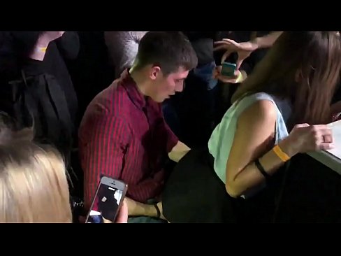 ❤️ Sessu reale in una discoteca russa. Una ragazza russa di 18 anni in l'anu è a vagina scopata in una discoteca ️❌ Video cazzo  à porn co.redpornpictures.ru